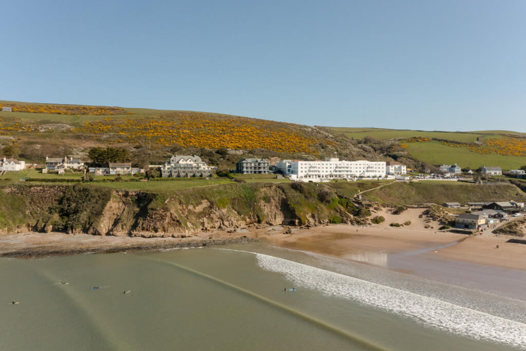 275324 - 20250402-THE-CHALET_SAUNTON-SANDS _ EX...