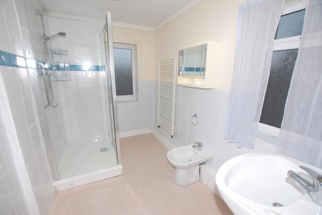 En Suite Shower rm