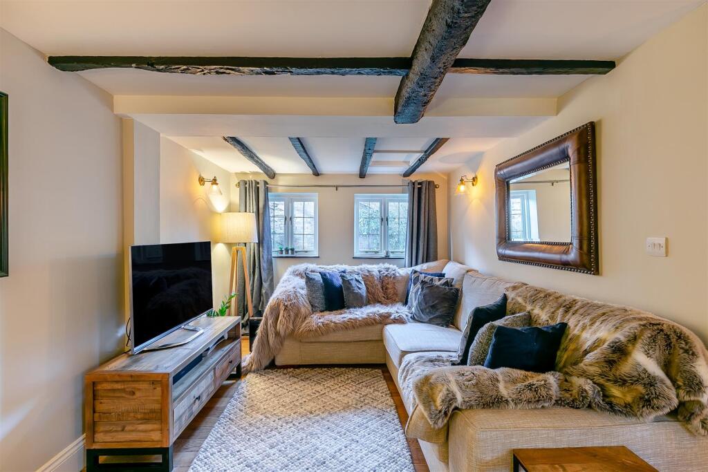 8632704-interior21.jpg