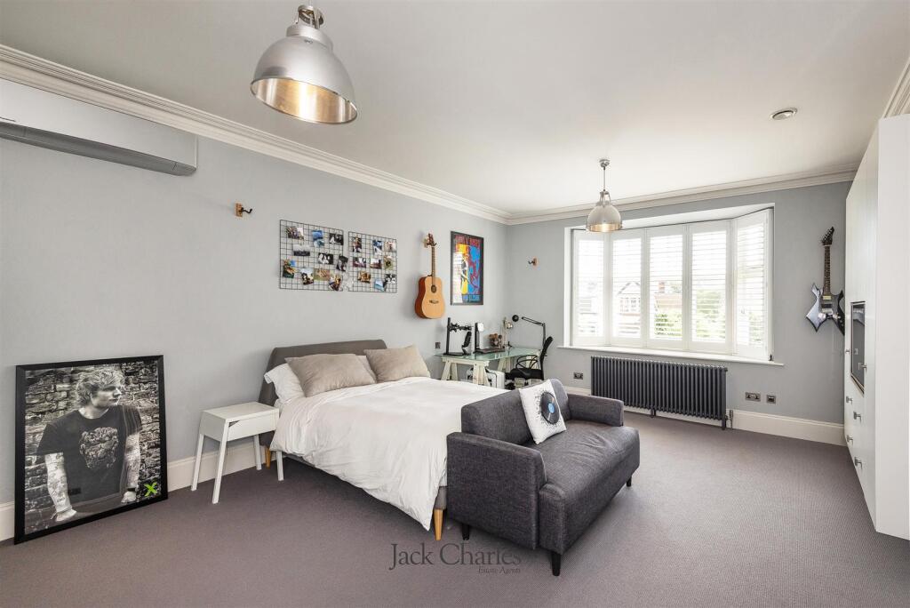 5 Yardley Park Rd, TN9 1NE 013.jpg