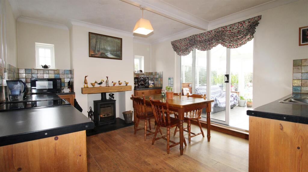 Kitchen / Diner