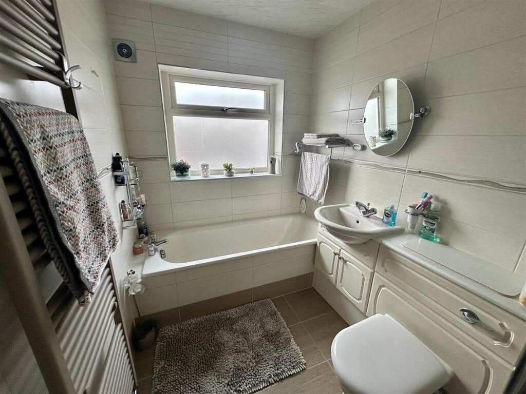 Bramleys Estate Agents - Liversedge Hall Lane - Li