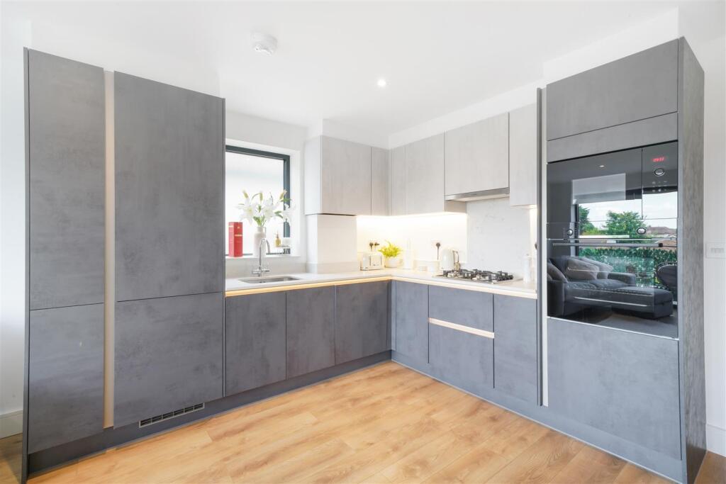 Flat 3, Treasure House - R3612LP4hNSe9gI3R3QV.jpg