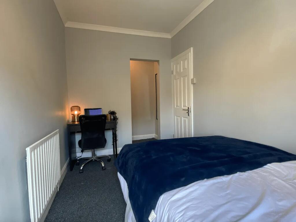 32-kirkby-street---4-bed-image-4.jpg
