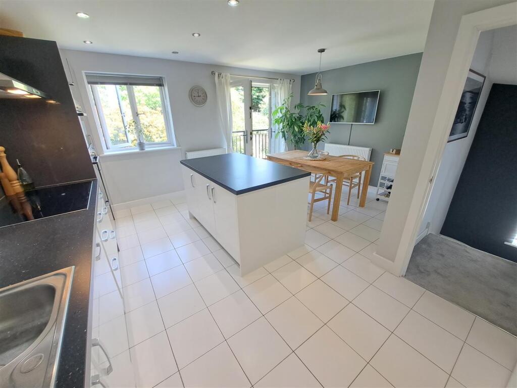 Kitchen / Dining / Breakfast Room