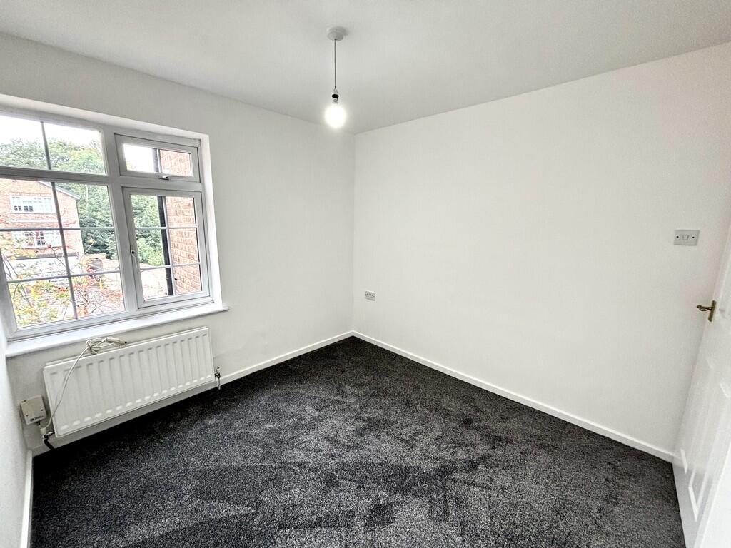 32FC67DD-5958-4AF...