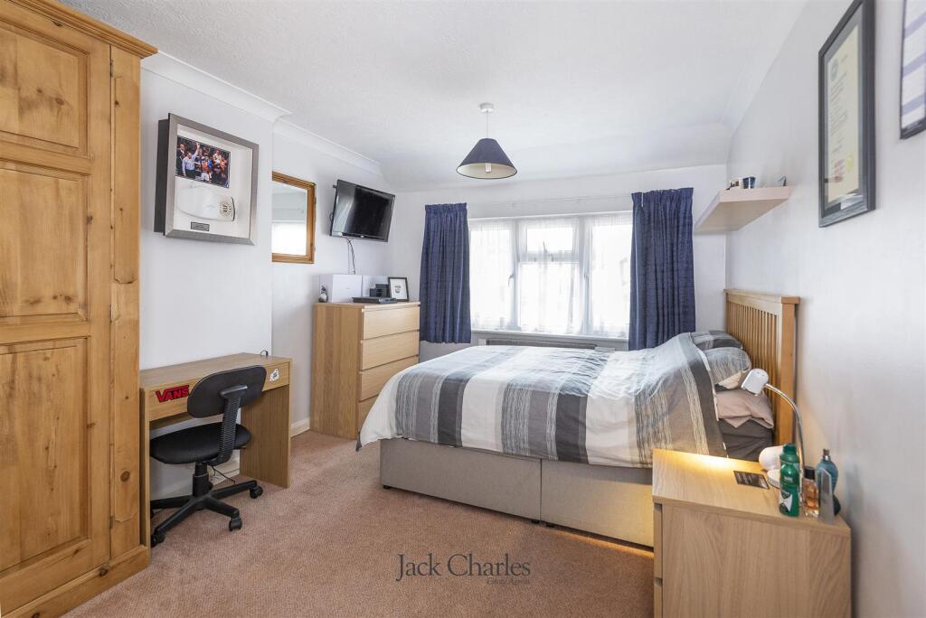 14 Fleming Way, TN10 4RU 010.jpg