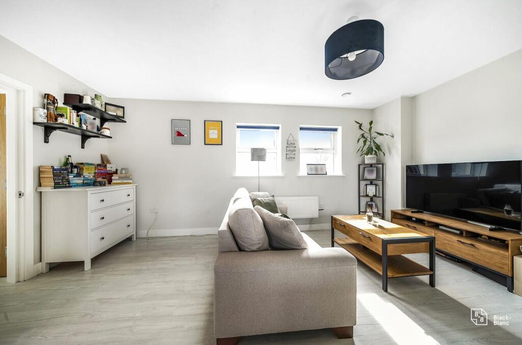 Kitchen/Reception