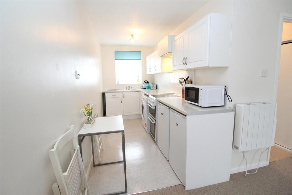 3 Dane Court - Kitchen - 2 New 2020.JPG