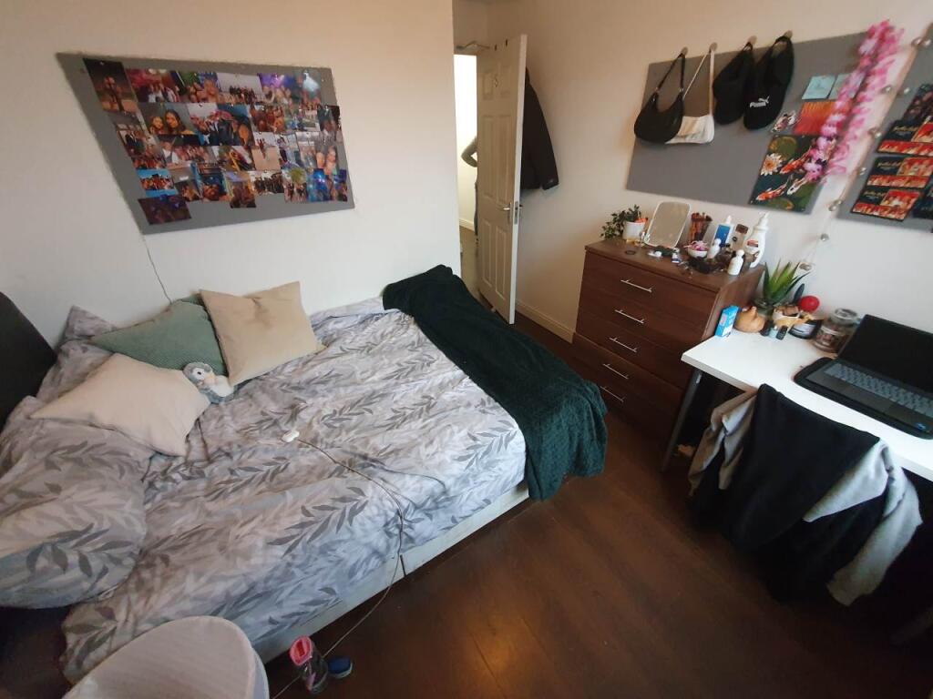 Bedroom 5 Reverse