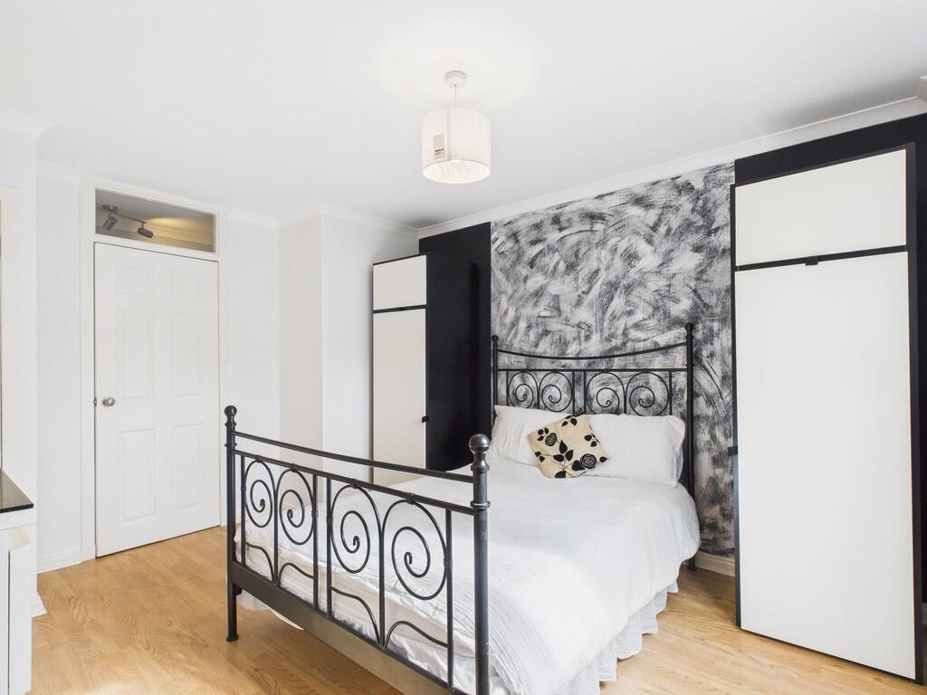 CAM05526G0-PR0037...