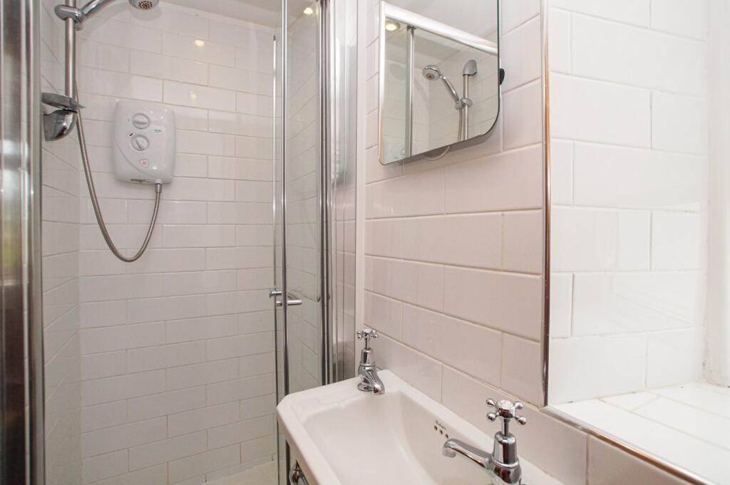 En-Suite 1