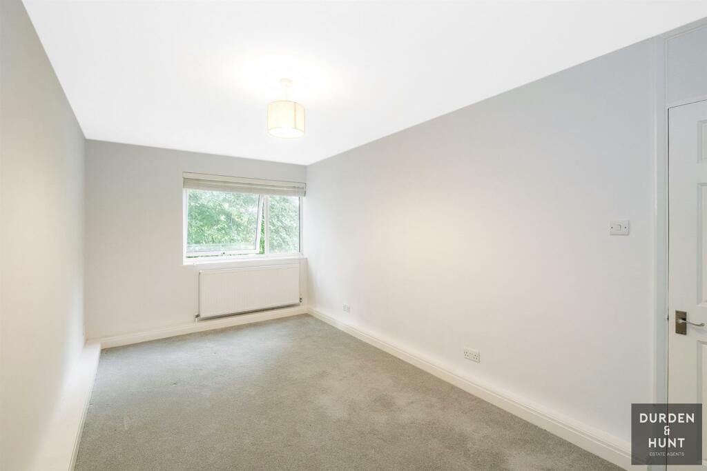 Deepdene Close-15.jpg