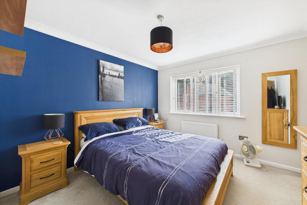 CAM05454G0-PR0039-STILL015