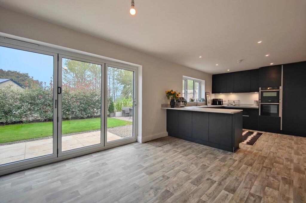 Bi-Folds to Garden