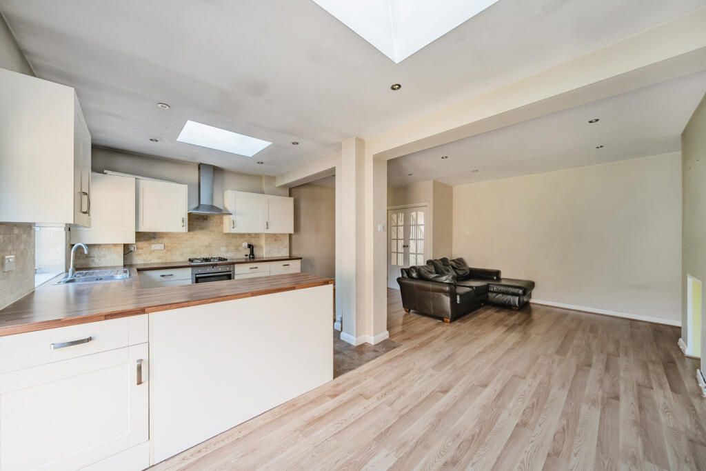 1304406-13-685598...