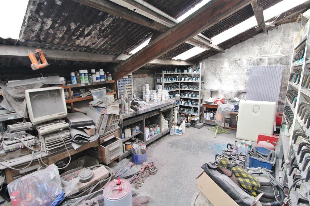 STORE
