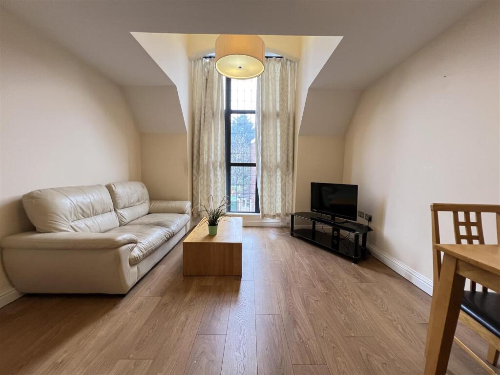 4 - Block of Flats for Auction.jpg