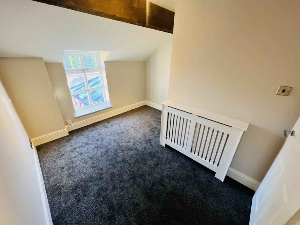 9776F8AB-54DC-4C7B-997C-40091D75E939