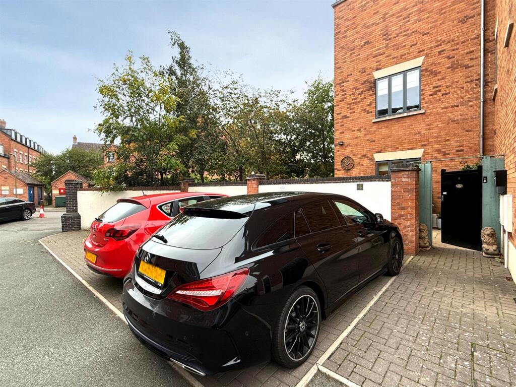 thumbnail_image2 (2).jpg