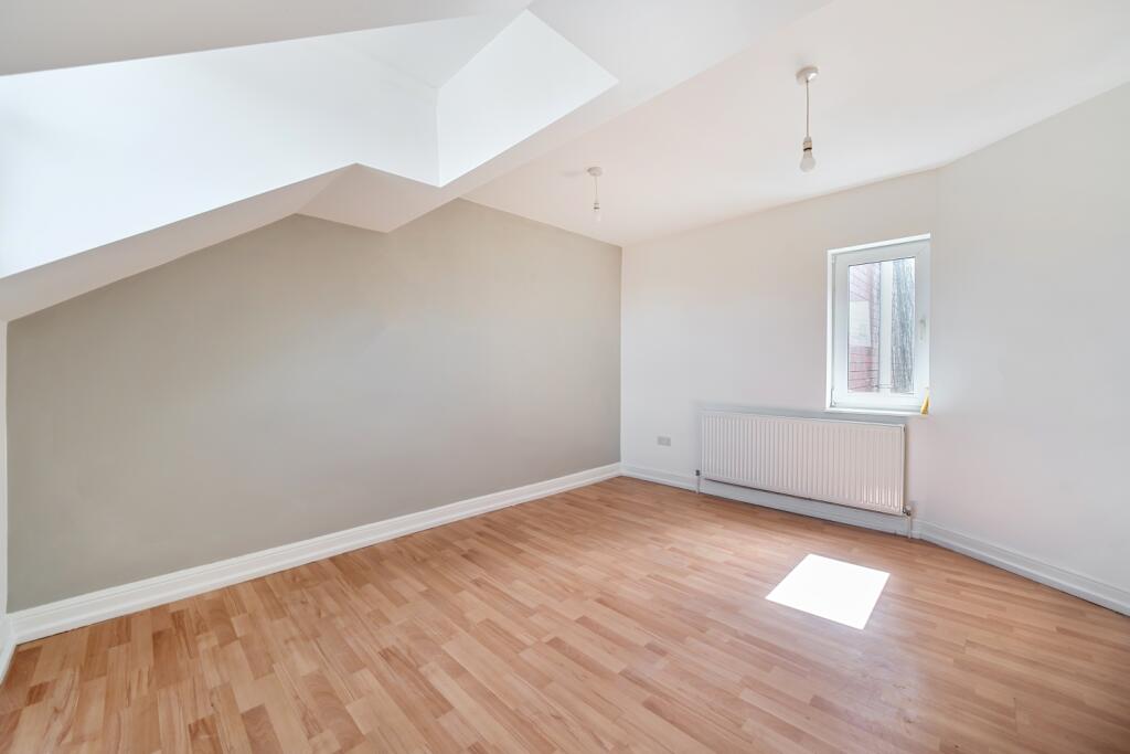 Bedroom 3 on the 2nd Floor - EweMove Estate Agents