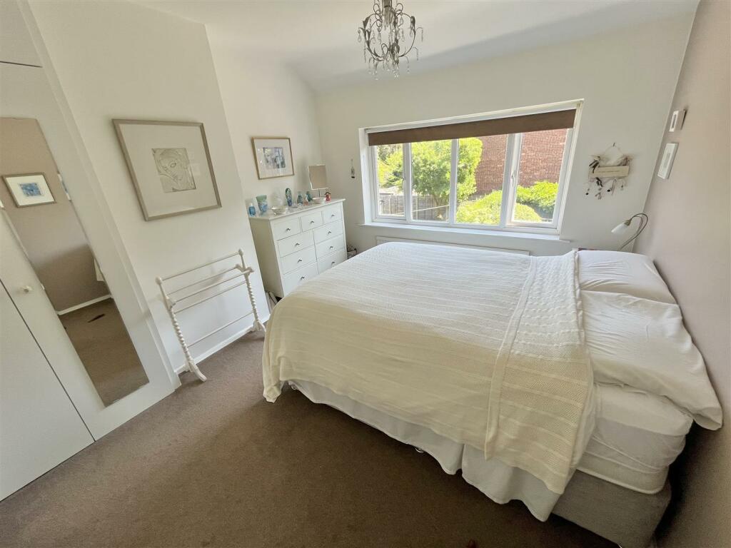 Bedroom 2.jpg