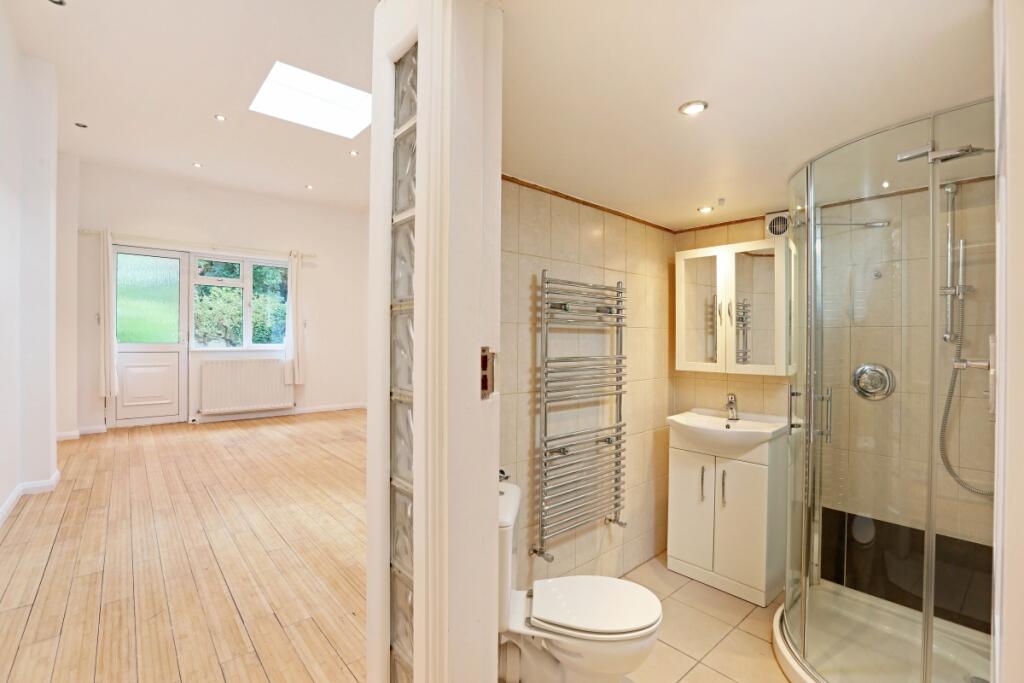 Bathroom in Annexe