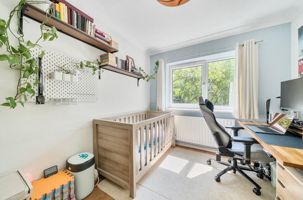 1289915-12-682492...