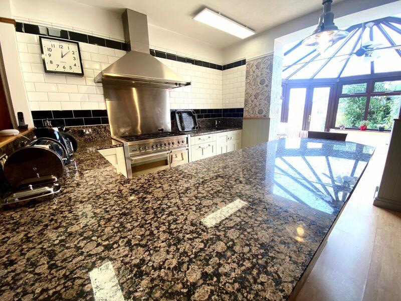Modern Breakfast Kitchen