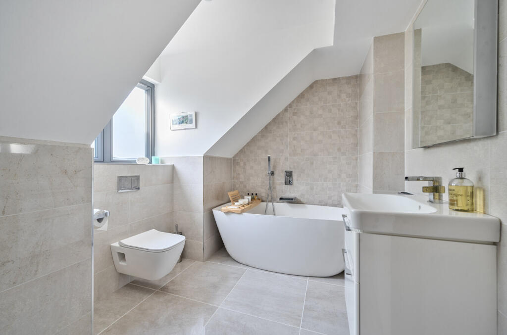 1360315-11-68da9d...