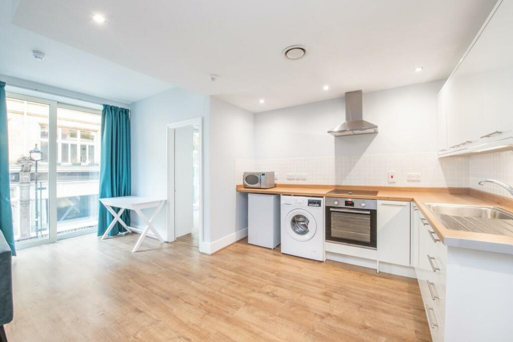 KITCHEN 2.jpg