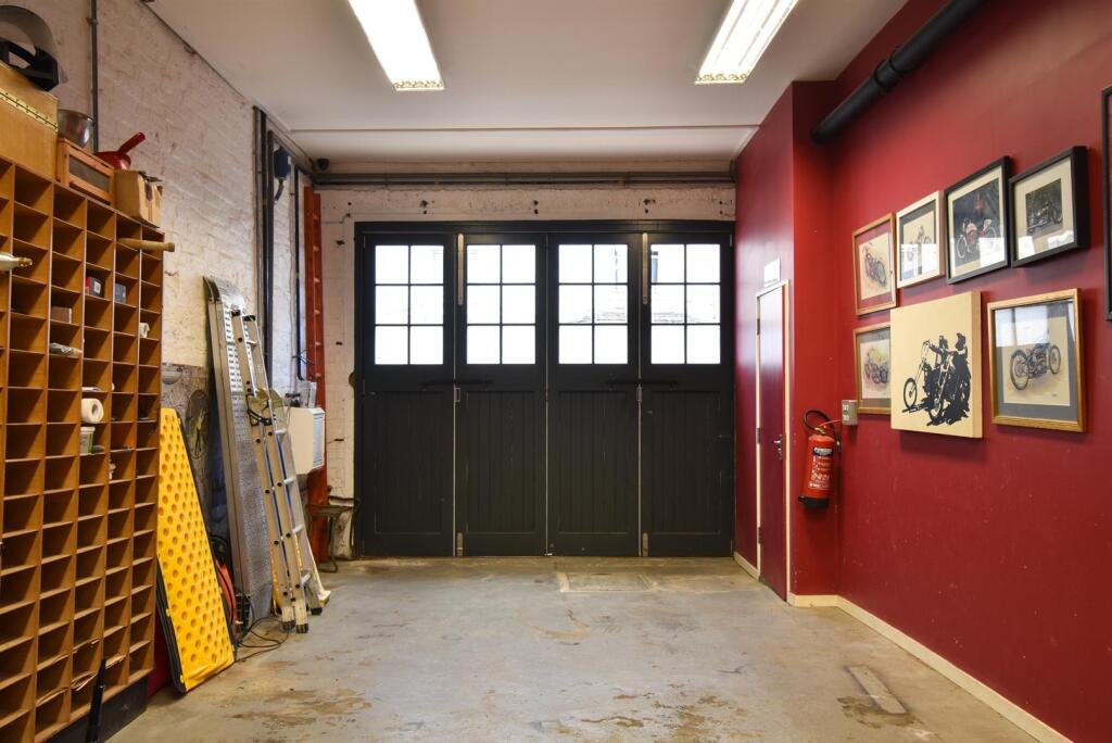 Ground floor garage &amp; workshop