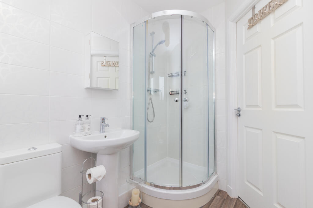 8 Strathcarron wynd  Pa2 7aj-50