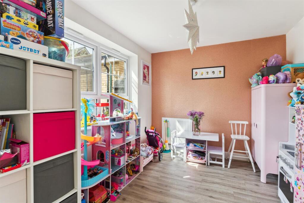 Play Room/Dining Room