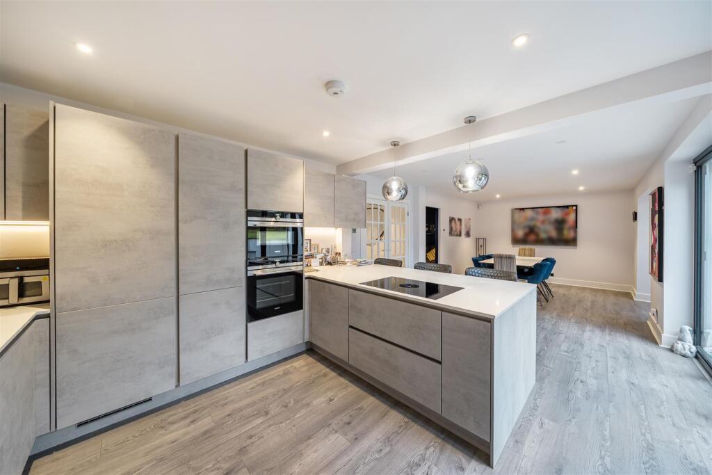 Open Plan Kitchen/Diner: