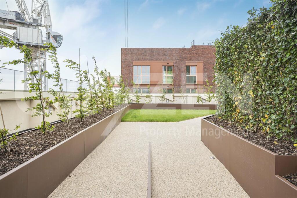 ROOF GARDEN