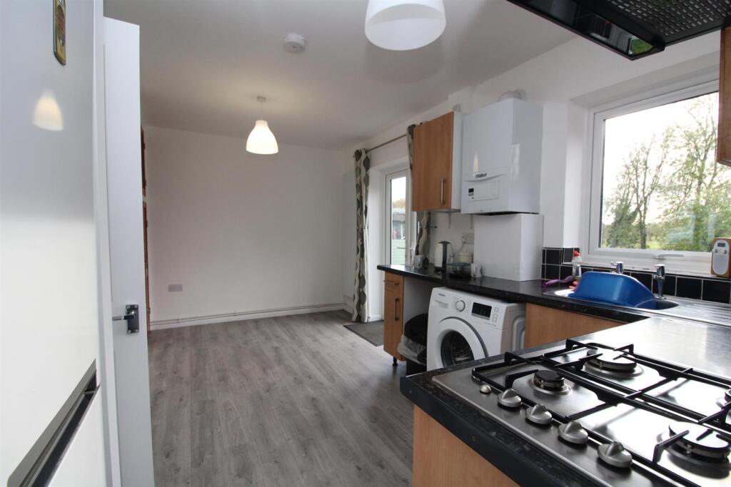 Kitchen view 2.JPG