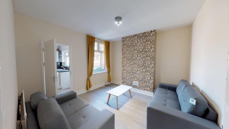 17-Laurie-Avenue-07242019_091758_med