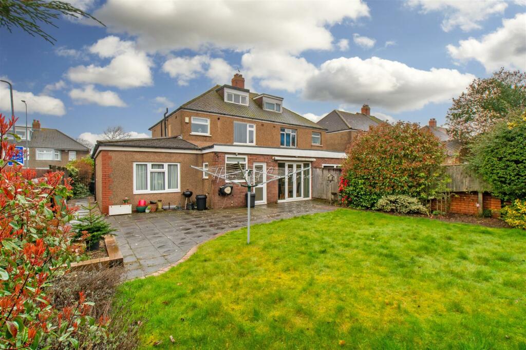 Maes Y Coed Road, Heath, HernCrabtree (27).jpg