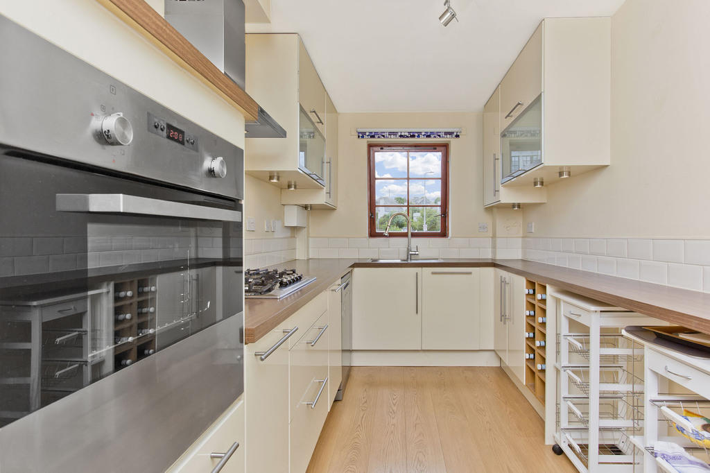 06-Kitchen-002_1