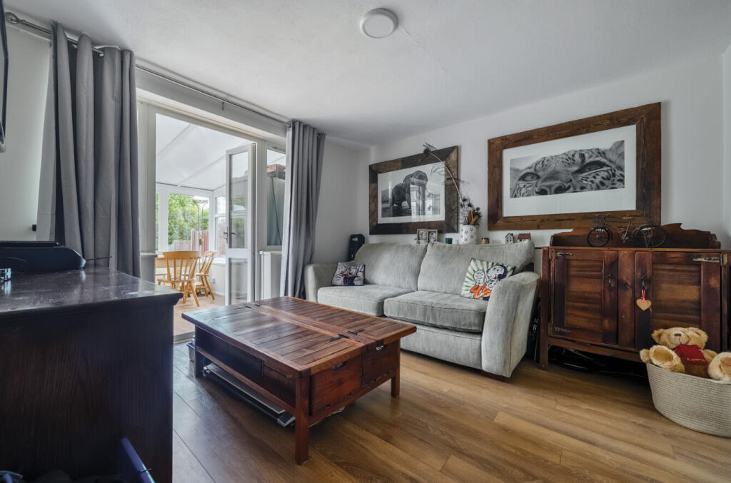 1300976-12-683da7...