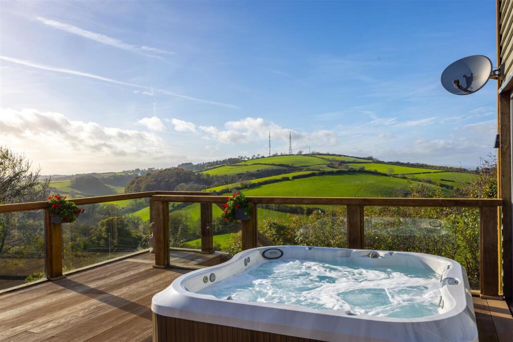 23 - 53 Dunstone Park Road Paignton.jpg