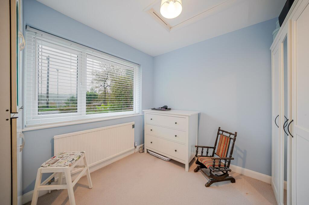 BEDROOM 1 DRESSING ROOM