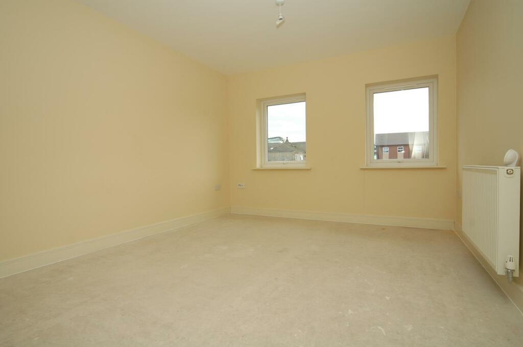 3 The Gateway - Bedroom.jpg
