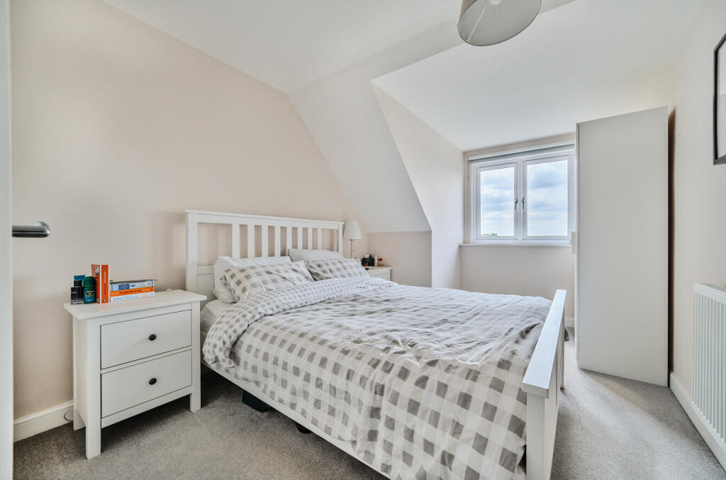 1289668-4-682efeb...