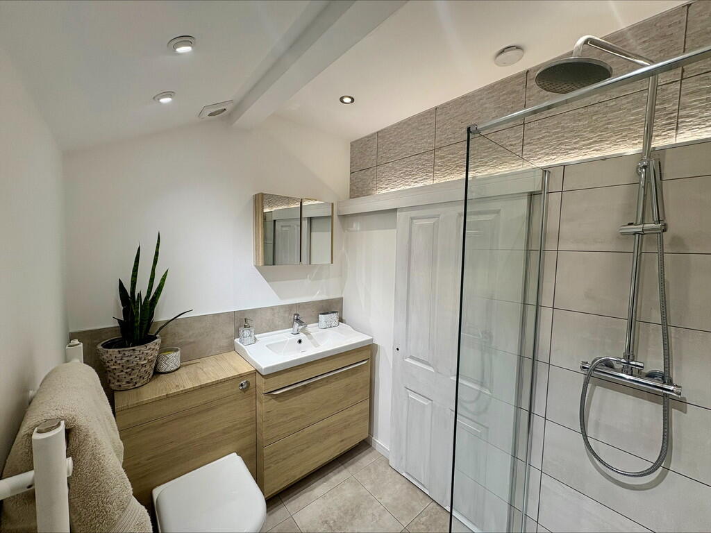 Downstairs Shower...