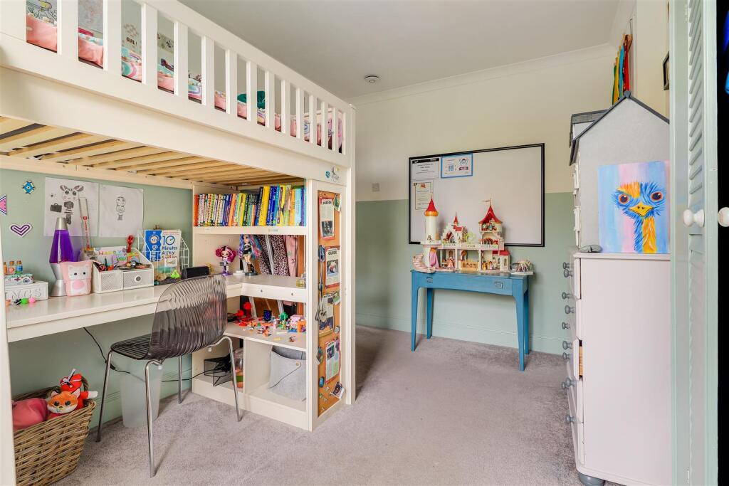 Bedroom 2 (2)
