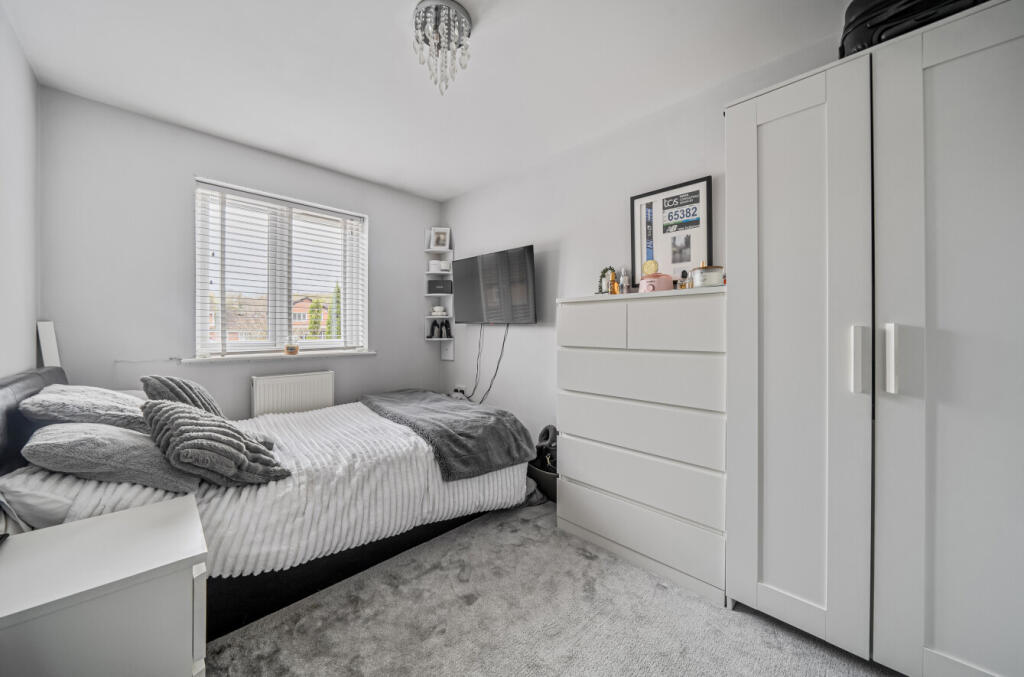 1376409-16-692481...