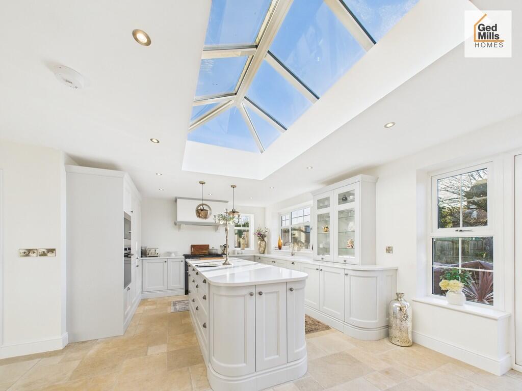 CAM02899G0-PR0069...