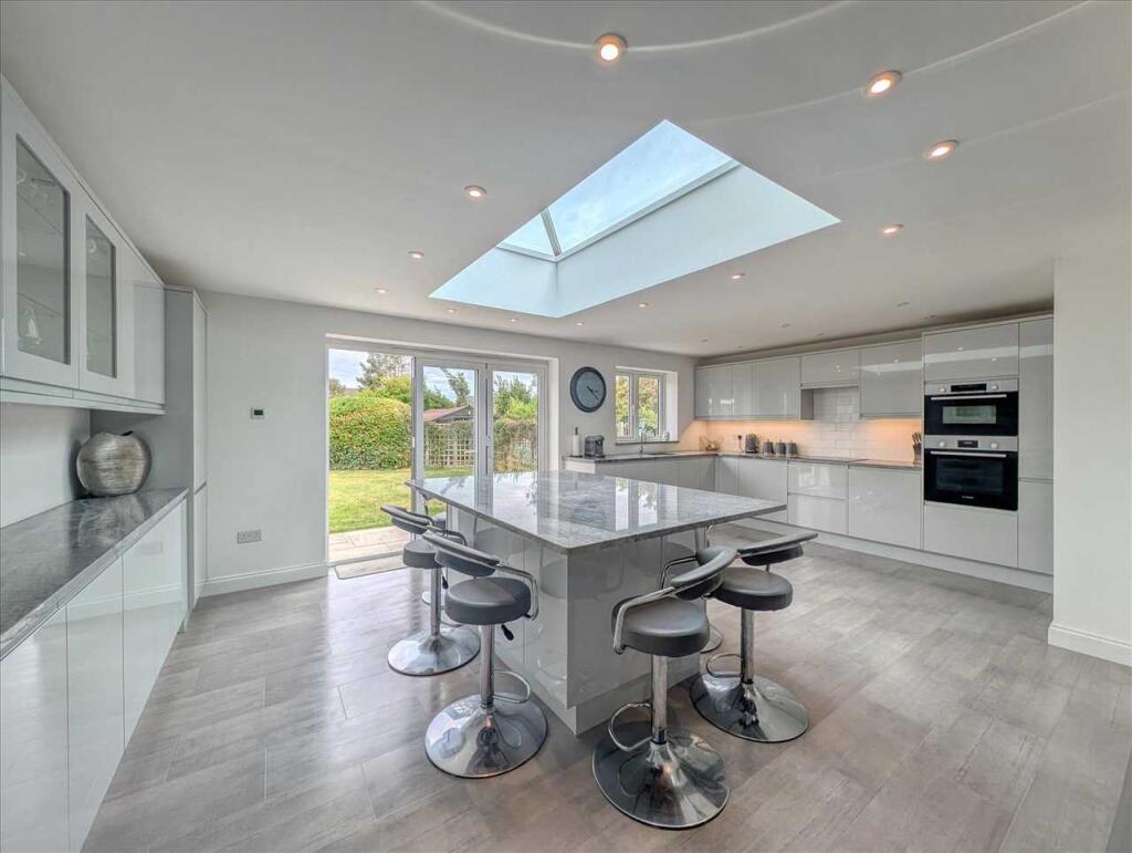 Kitchen/Breakfast